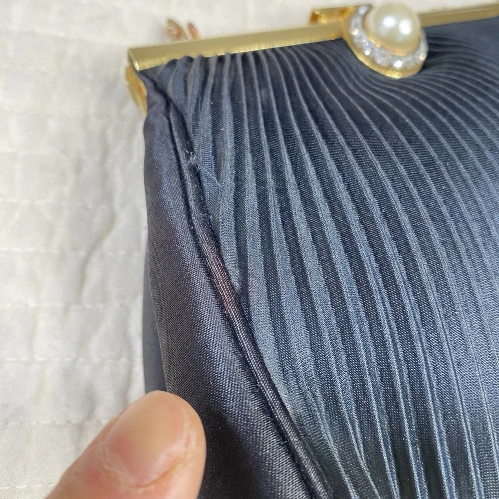 Womens Black Shoulder Chain Strap Pleated Mini Clutch Purse Party Wedding Guest